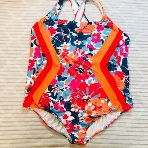 Lands End Chlorine Resistant High Leg Soft Cup Tugless Sporty One Piece Swimsuit